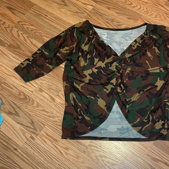 Fashion Nova Camo Knotted Shirt, Top oversized, medium - Picture 2 of 7